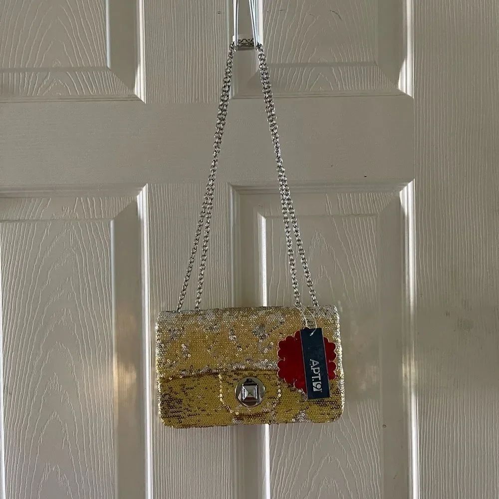 NWT APT9 gold glitter adjustable strap shoulder/crossbody bag .